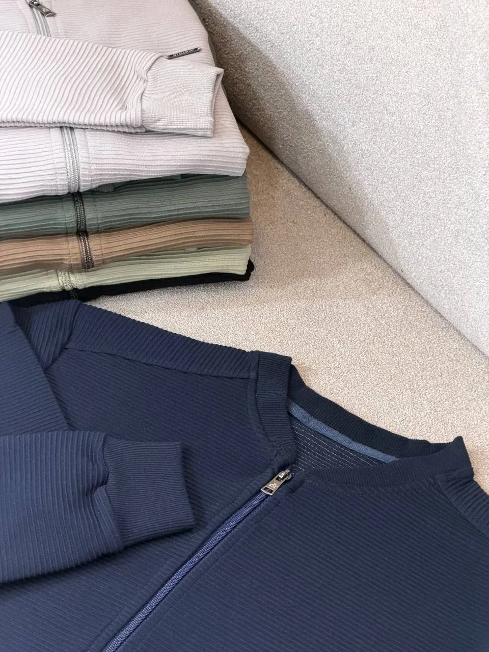 سویشرت مردانه جلو زیپ آرمان